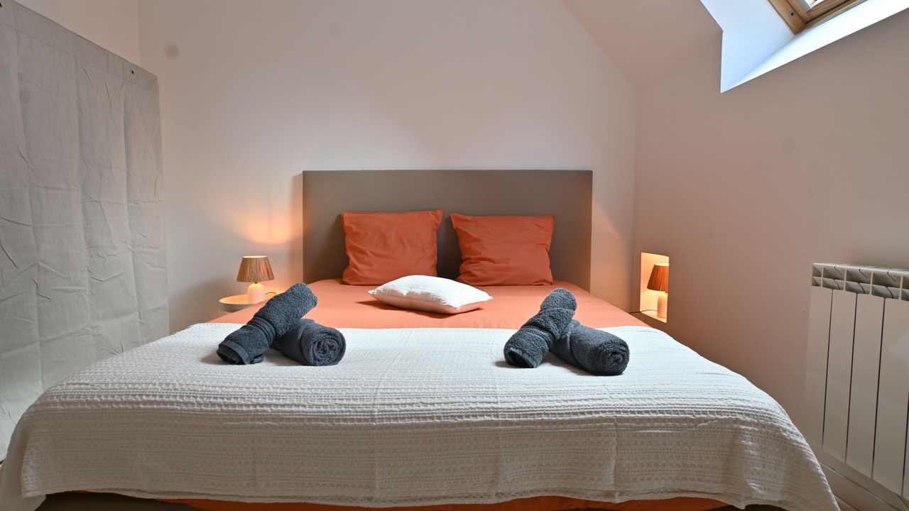 Photo of Bedroom in Saint-Coulomb