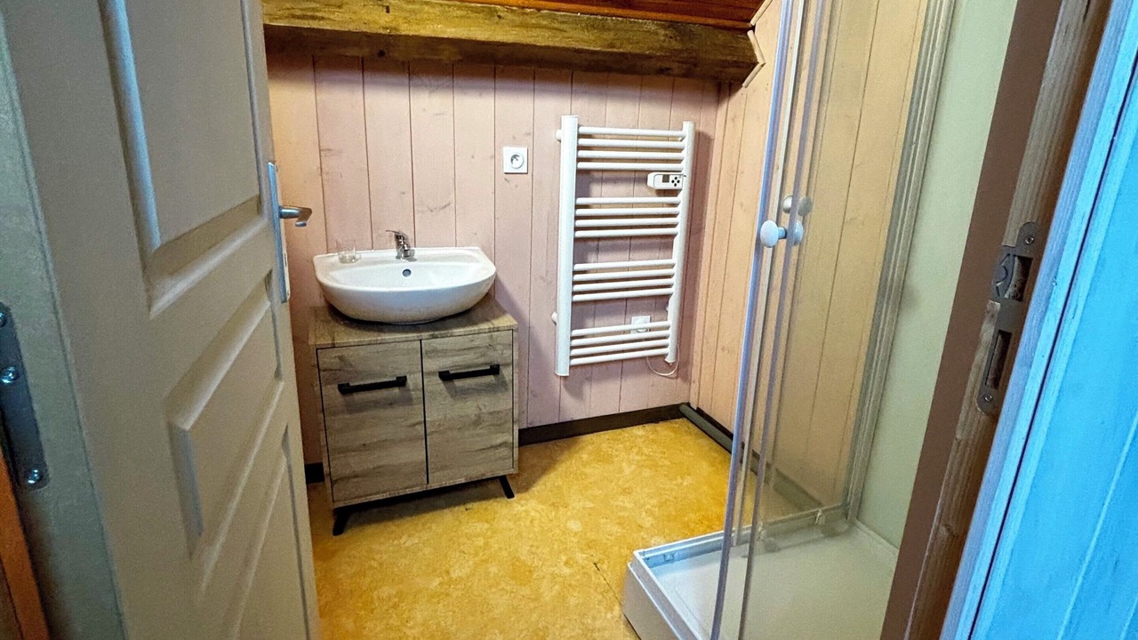 Photo of Bathroom in Saint-Savin