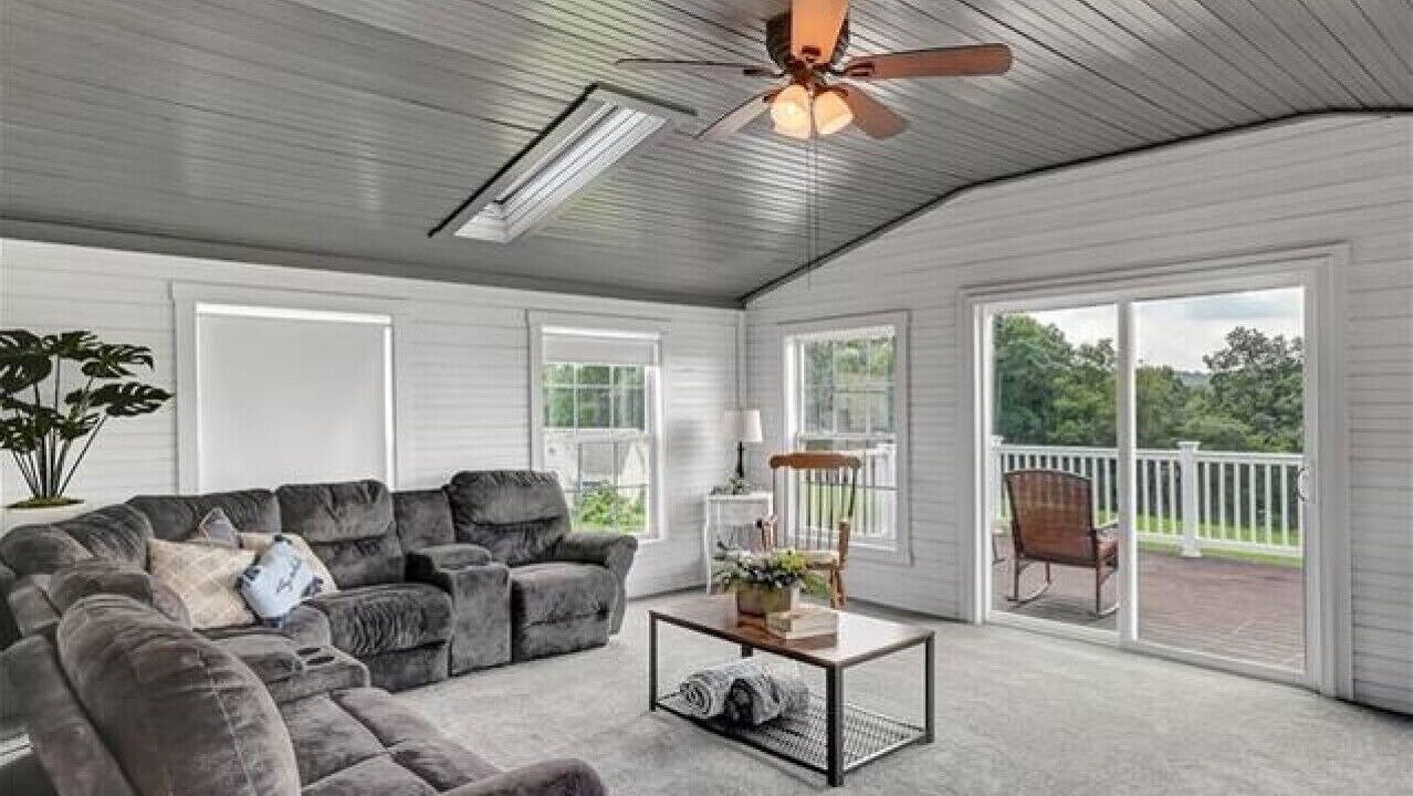 Photo of Livingroom in Airville