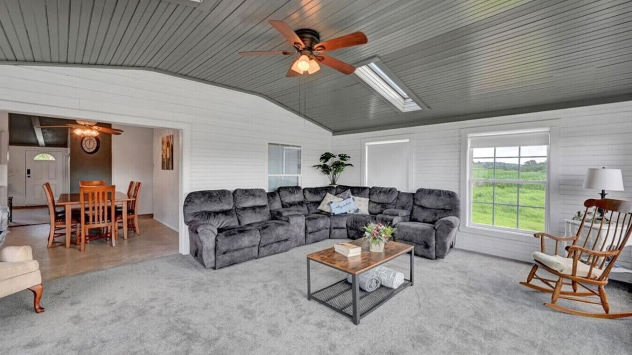 Photo of Livingroom in Airville