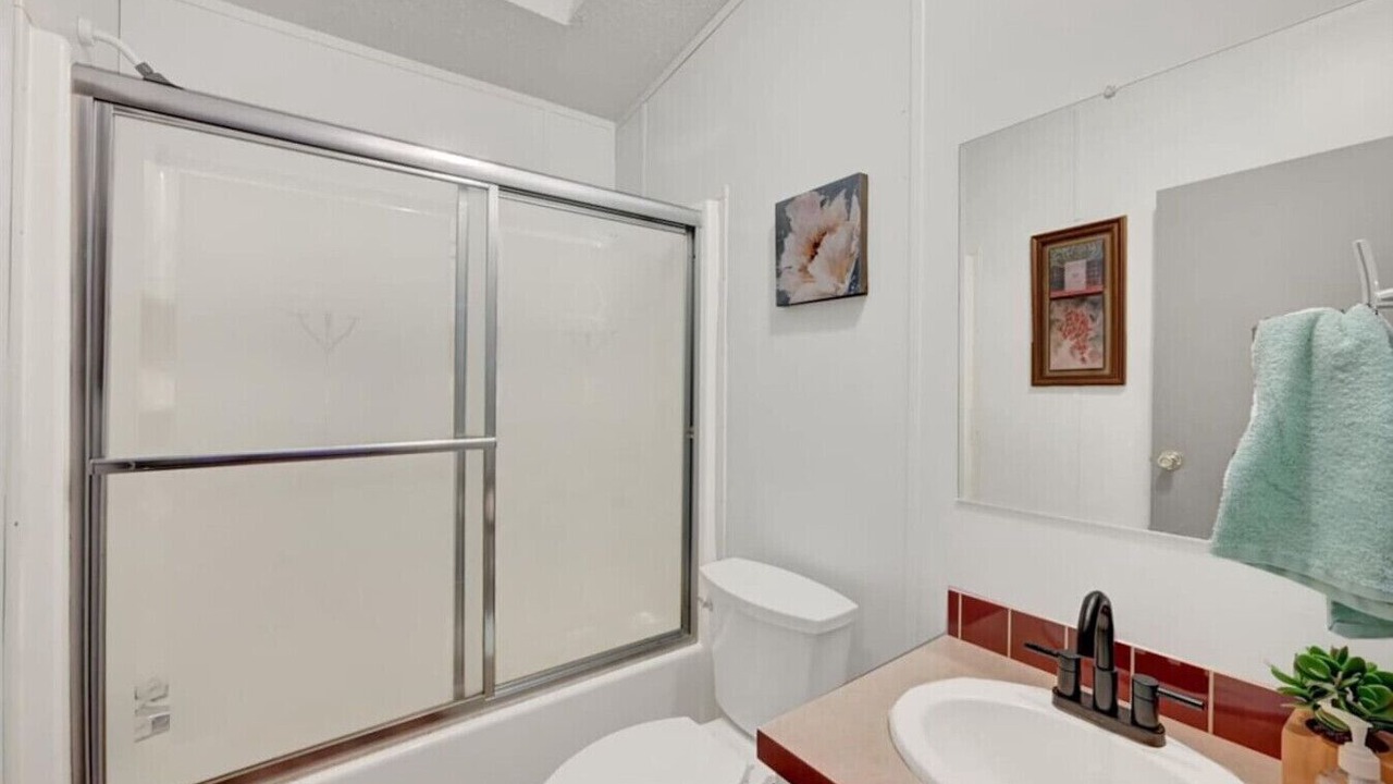 Photo of Bathroom in Airville