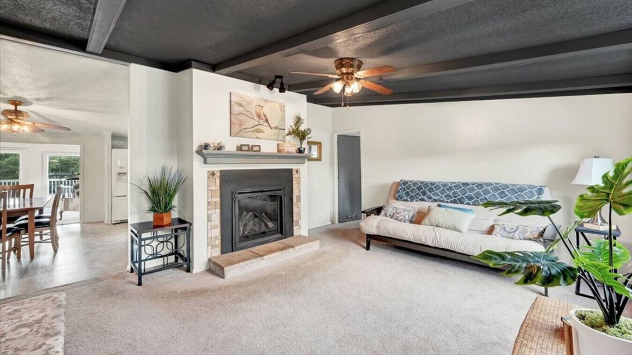 Photo of Livingroom in Airville