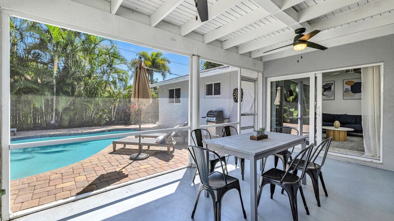 Photo of Outdoor in Tropic Palms