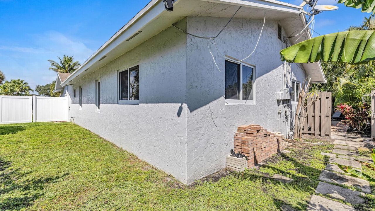 Photo of Outdoor in Tropic Palms