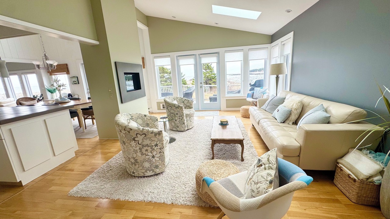 Photo of Livingroom in Western Head