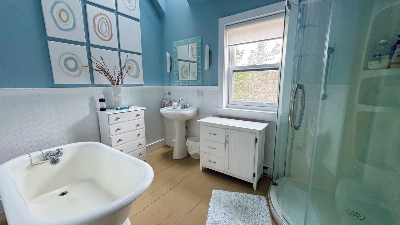 Photo of Bathroom in Western Head