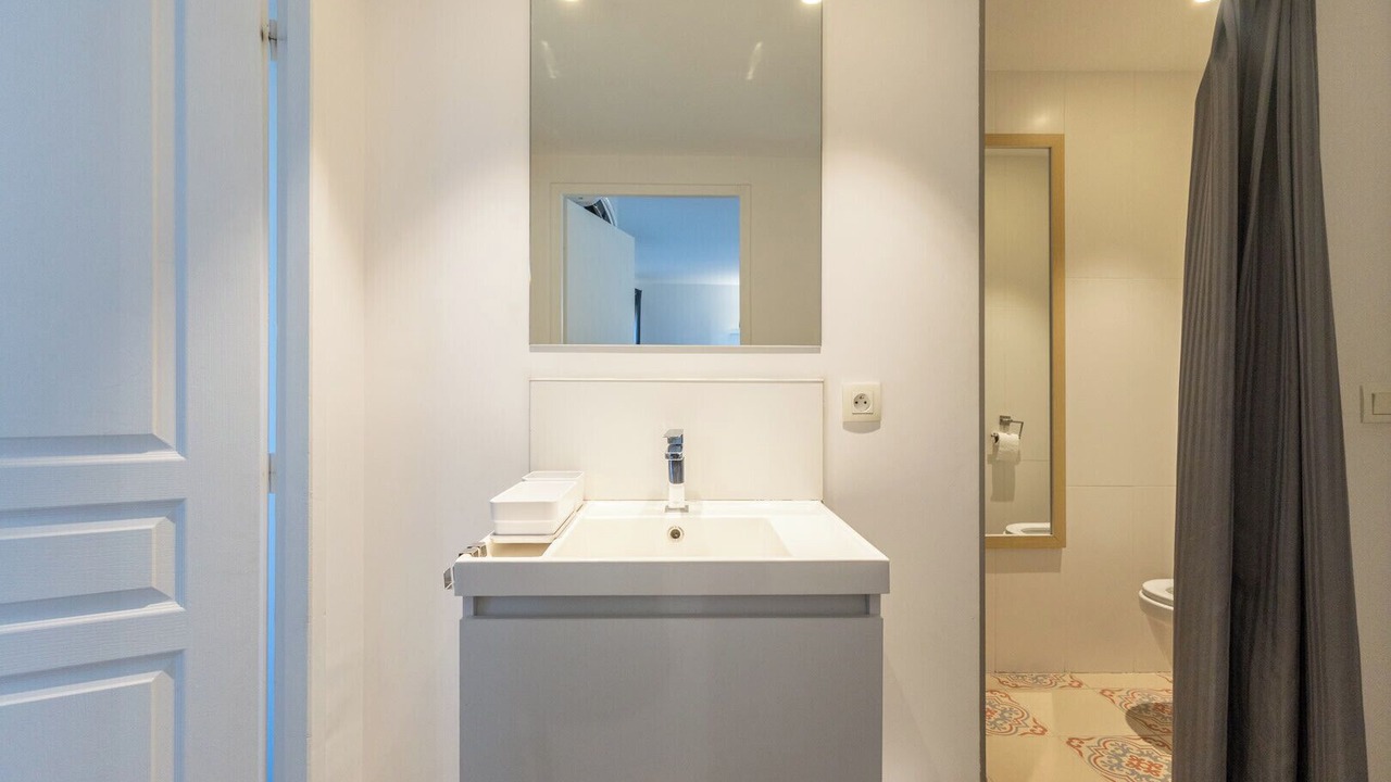 Photo of Bathroom in 7th Arrondissement