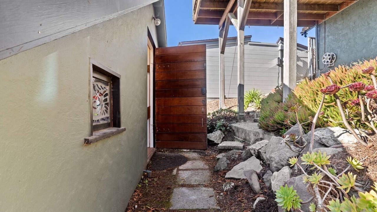 Photo of Outdoor in Berkeley Hills