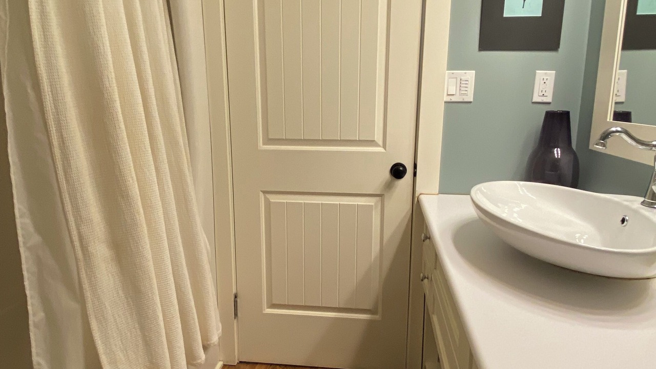 Photo of Bathroom in Falcon Lake