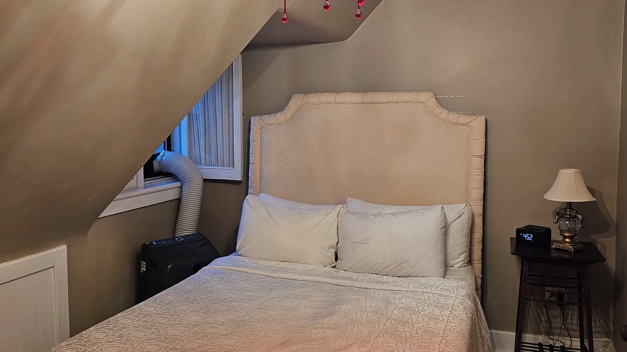 Photo of Bedroom in Pembroke