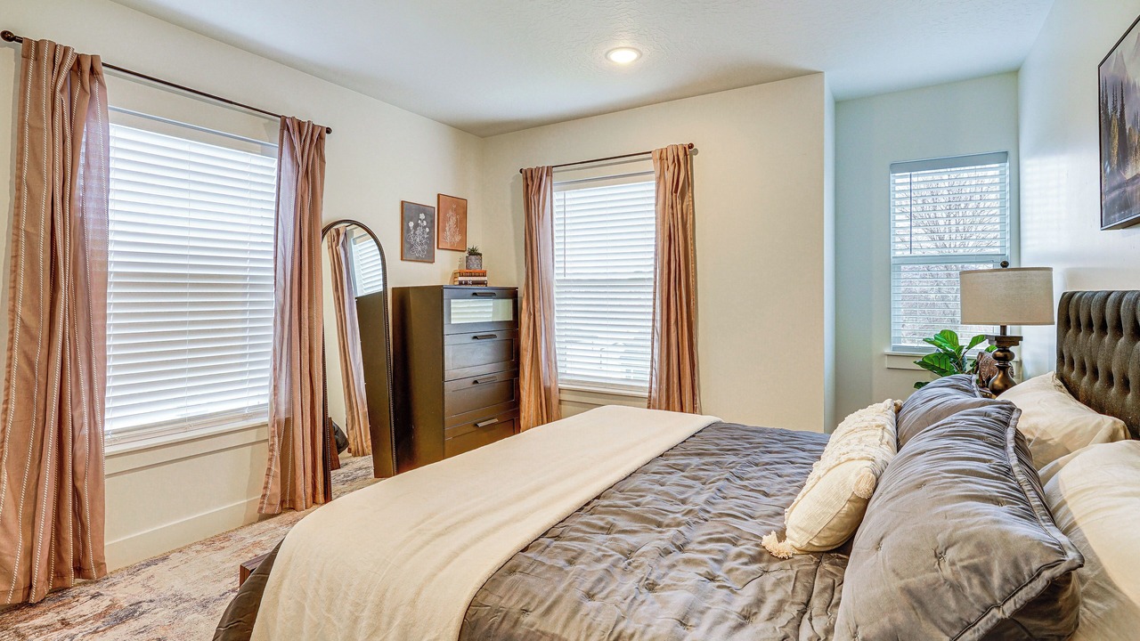 Photo of Bedroom in Midvale