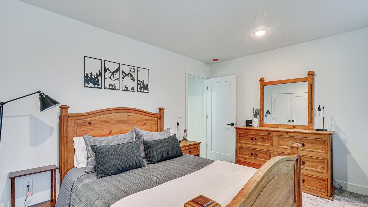 Photo of Bedroom in Midvale