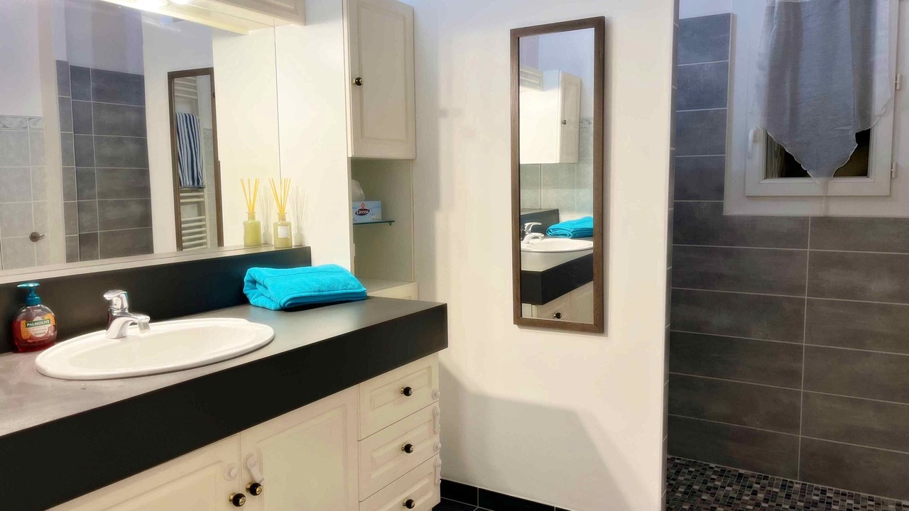 Photo of Bathroom in Gensac