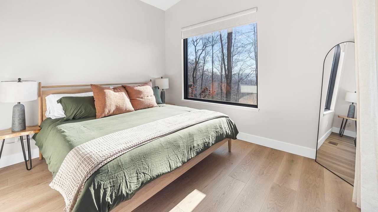 Photo of Bedroom in Shoals