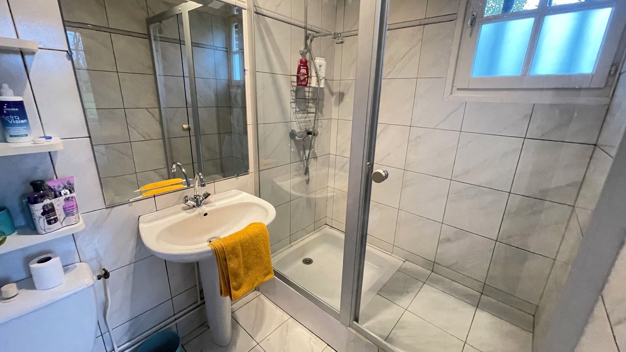 Photo of Bathroom in Saint-Vincent-du-Boulay