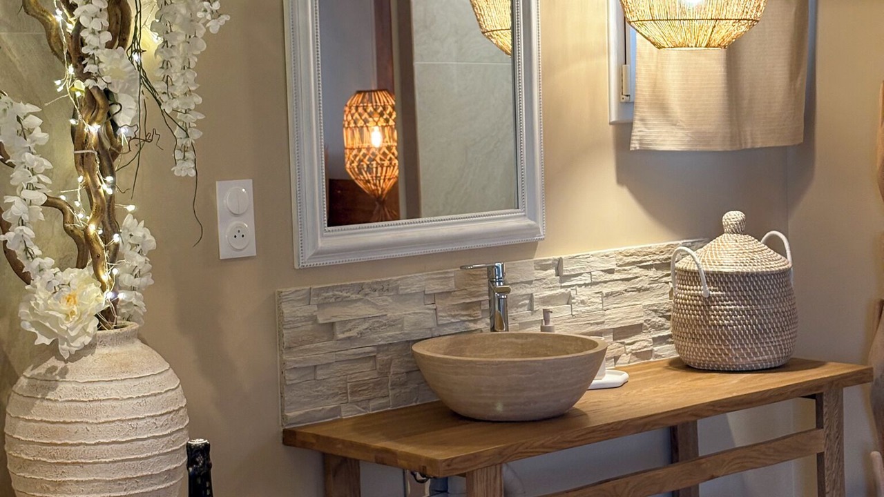 Photo of Bathroom in Cagny