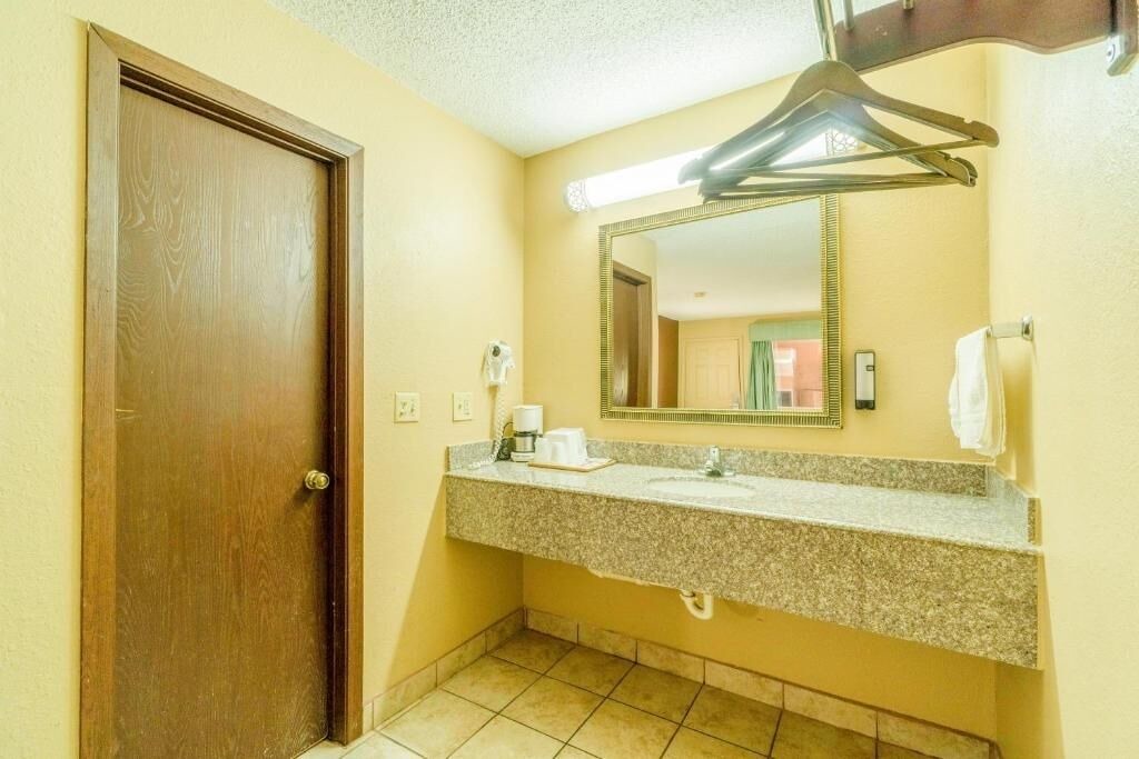 Photo of Bathroom in Denver City