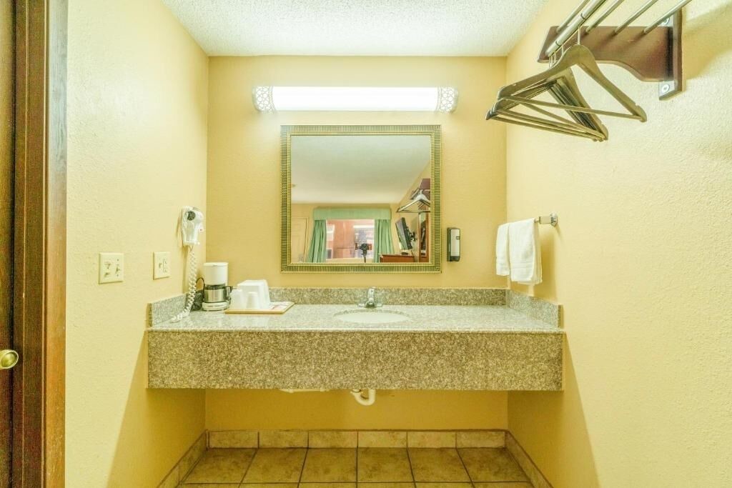 Photo of Bathroom in Denver City