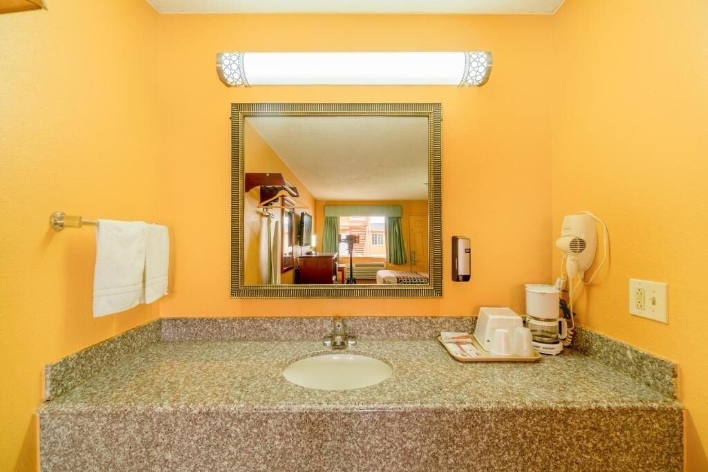 Photo of Bathroom in Denver City
