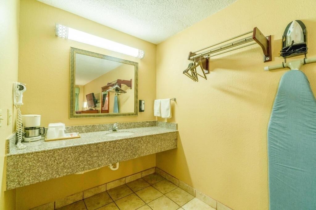 Photo of Bathroom in Denver City