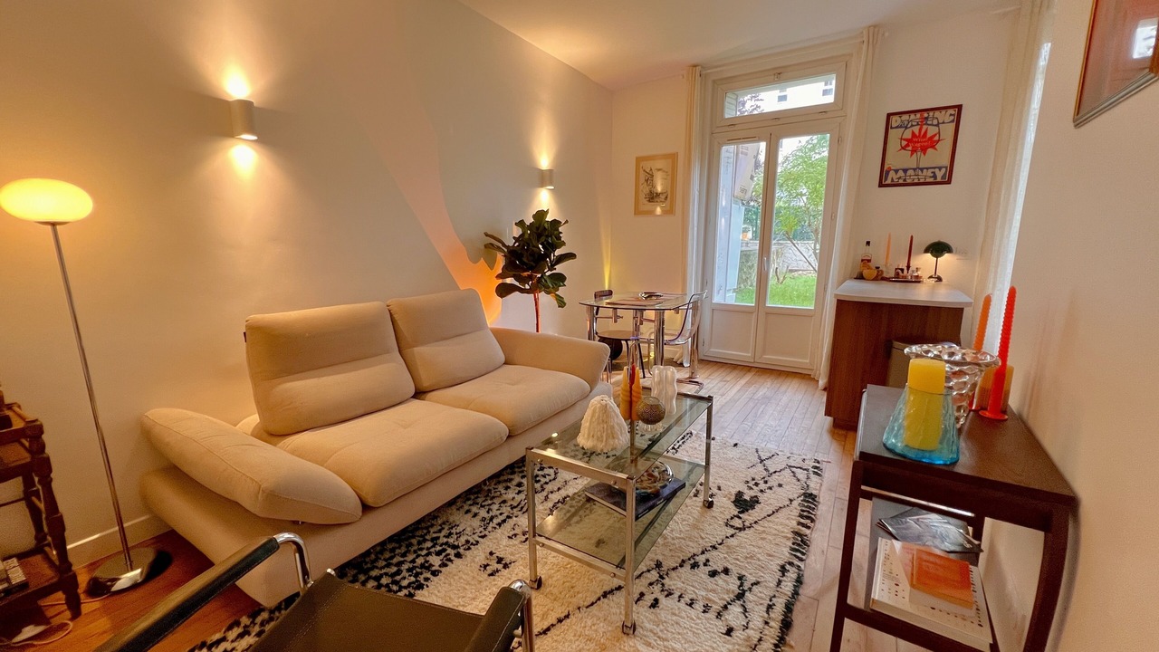 Photo of Livingroom in Suresnes