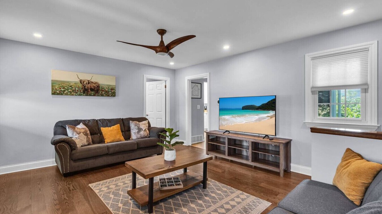 Photo of Livingroom in Arlington Heights