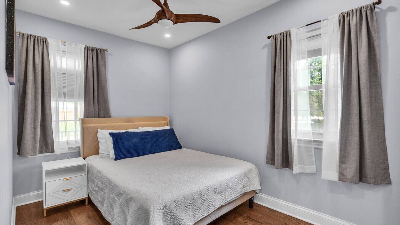 Photo of Bedroom in Arlington Heights