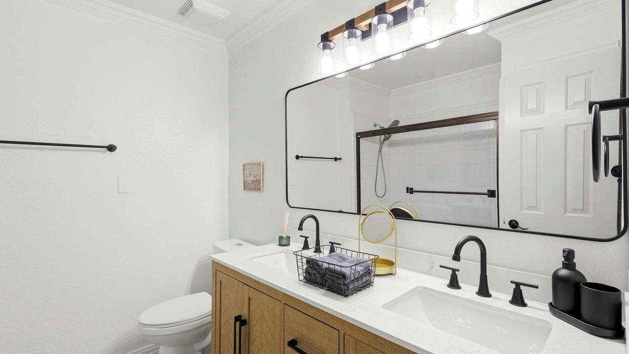 Photo of Bathroom in Fossil Creek