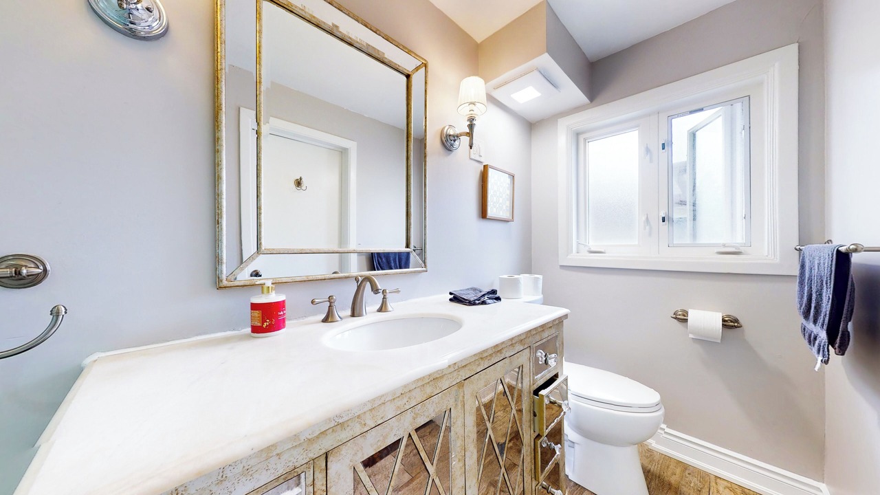 Photo of Bathroom in Newtonbrook