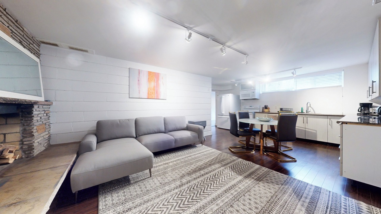 Photo of Bedroom in Newtonbrook