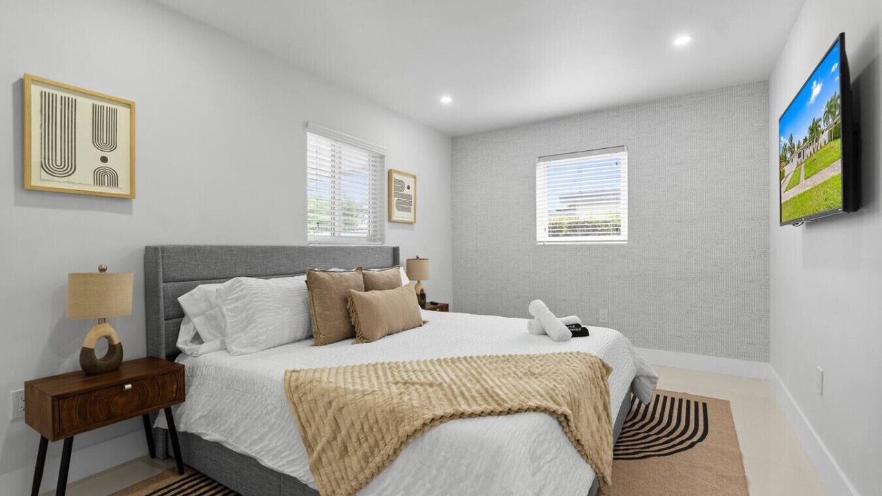 Photo of Bedroom in Olympia Heights