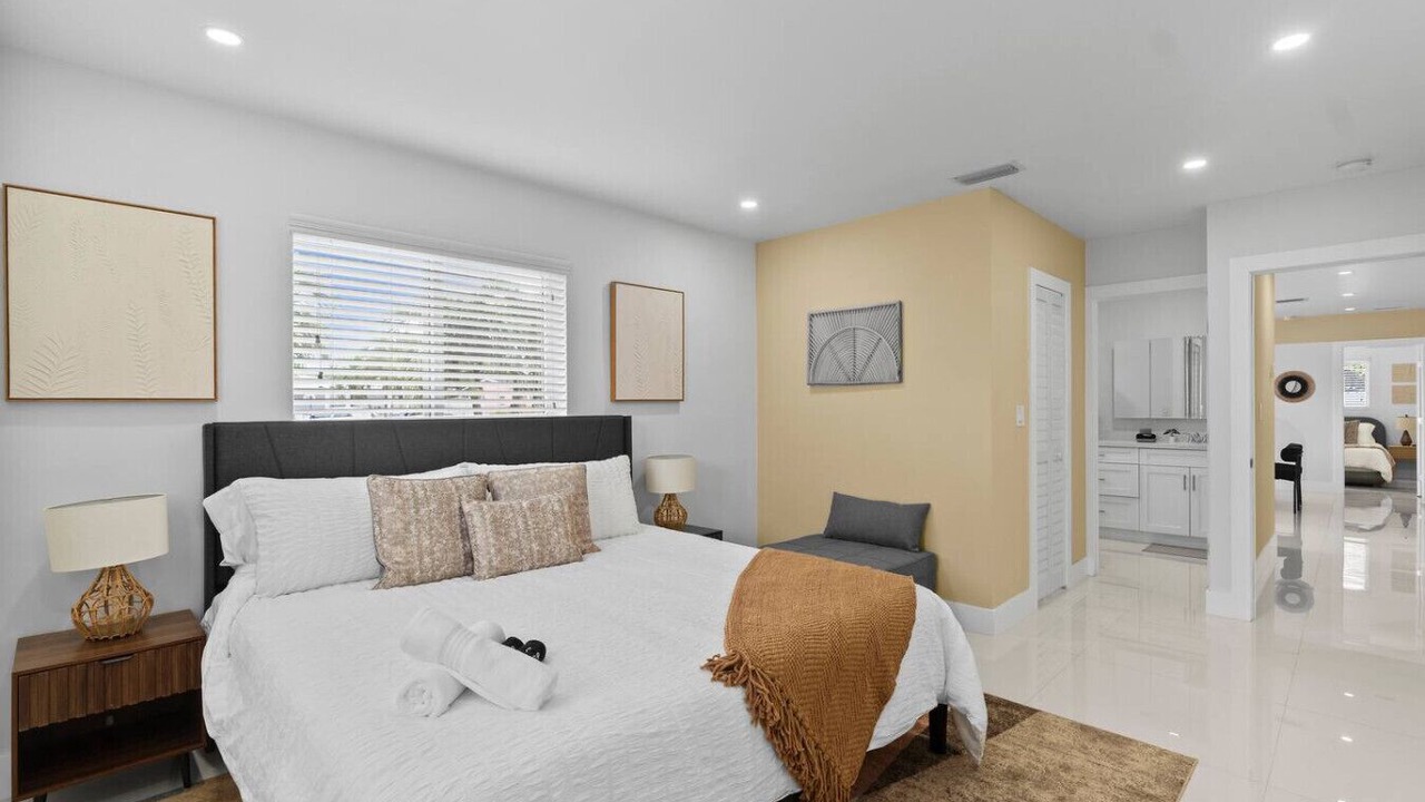 Photo of Bedroom in Olympia Heights