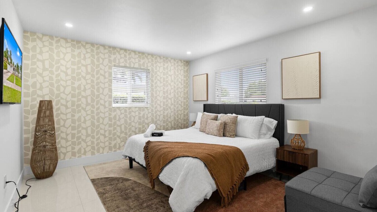 Photo of Bedroom in Olympia Heights