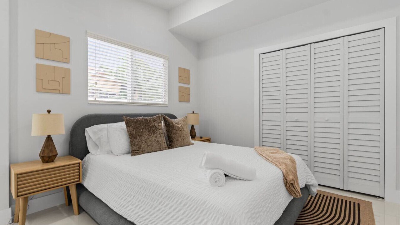 Photo of Bedroom in Olympia Heights