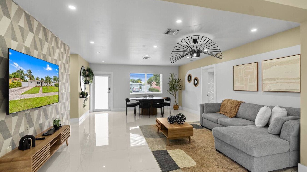 Photo of Livingroom in Olympia Heights