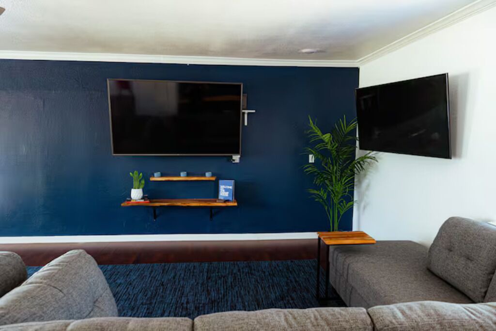 Photo of Livingroom in Cedar Hill