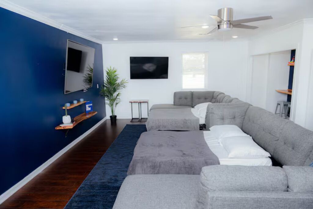 Photo of Livingroom in Cedar Hill