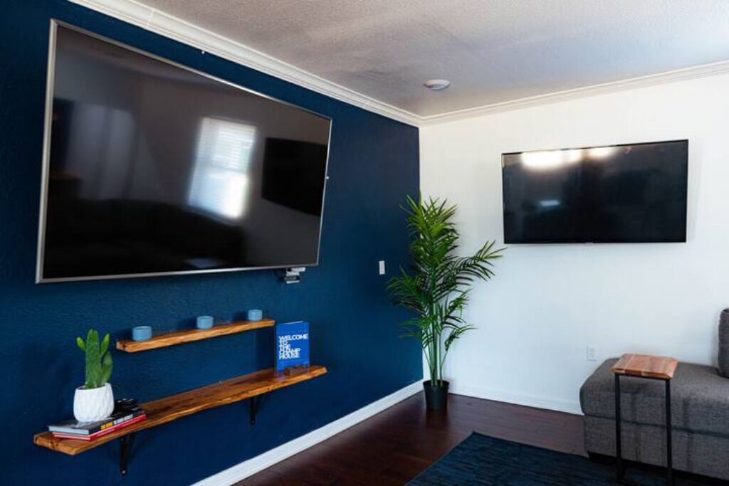 Photo of Livingroom in Cedar Hill