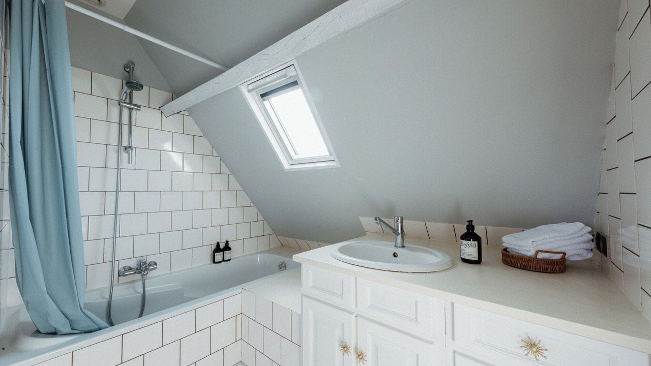 Photo of Bathroom in La Chapelle-Hareng
