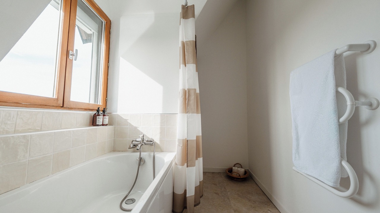 Photo of Bathroom in La Chapelle-Hareng