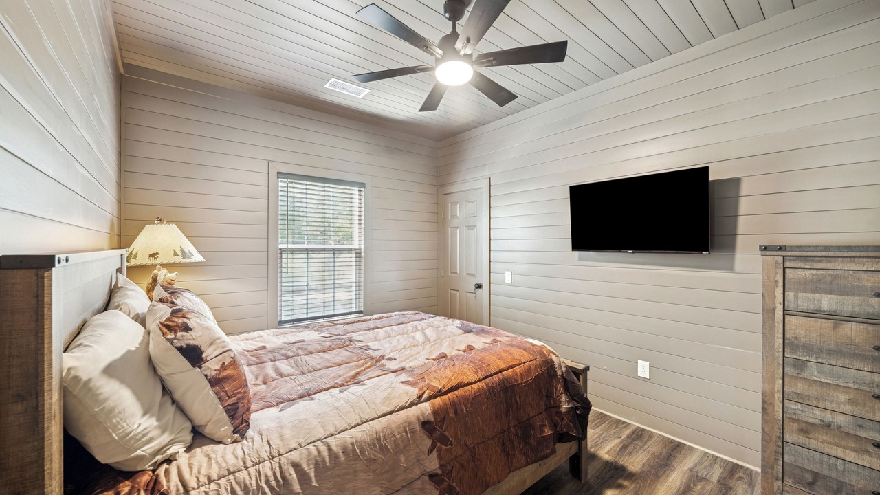 Photo of Bedroom in Plantersville