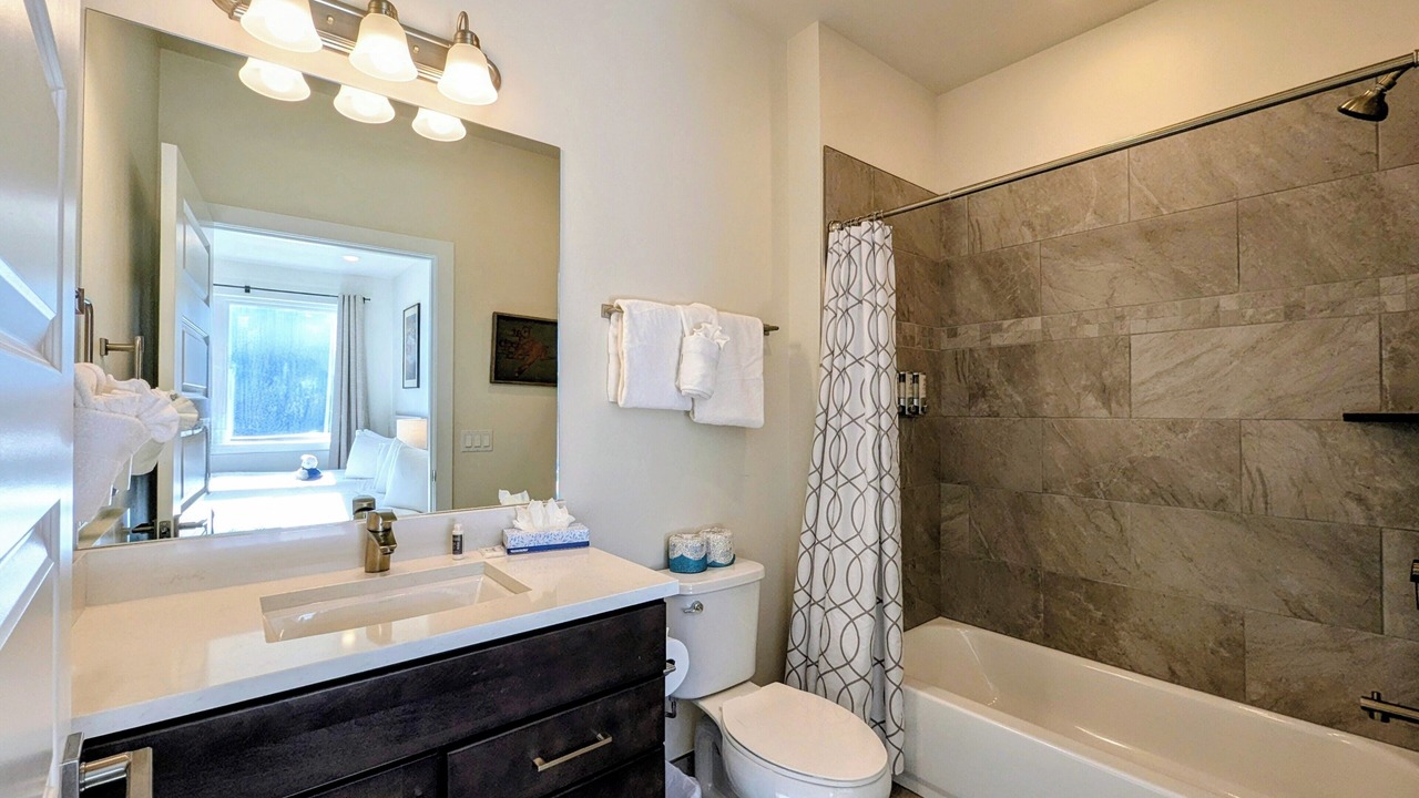 Photo of Bathroom in Lakeside Village