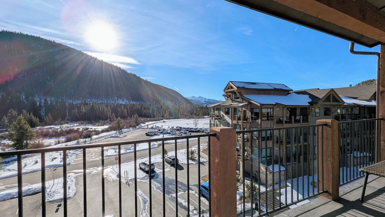 Photo of Patio Balcony in Lakeside Village