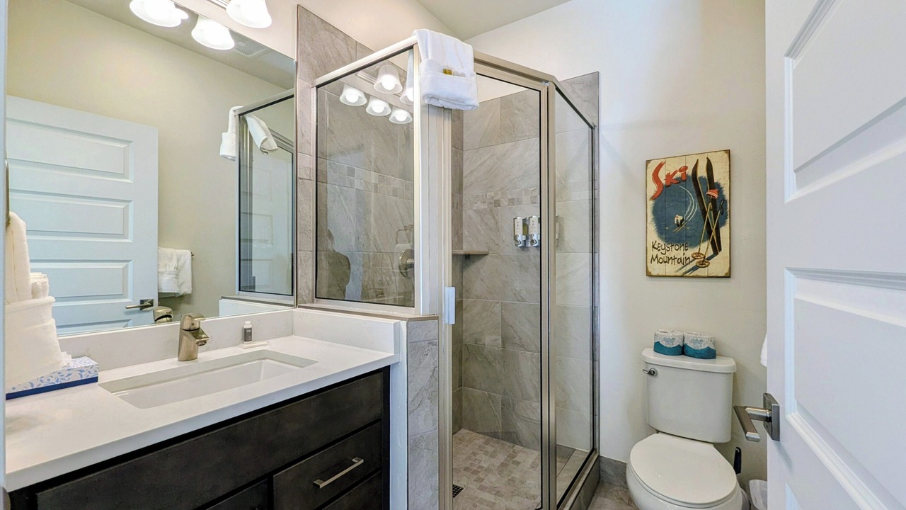 Photo of Bathroom in Lakeside Village