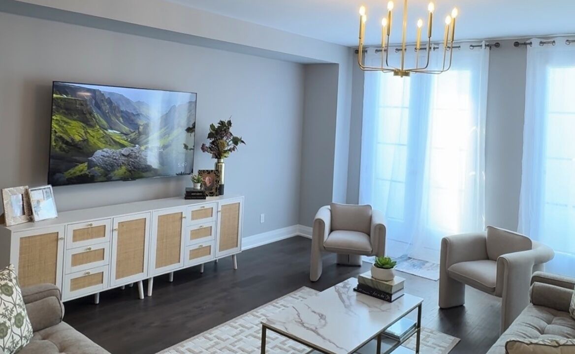 Photo of Livingroom in Newmarket