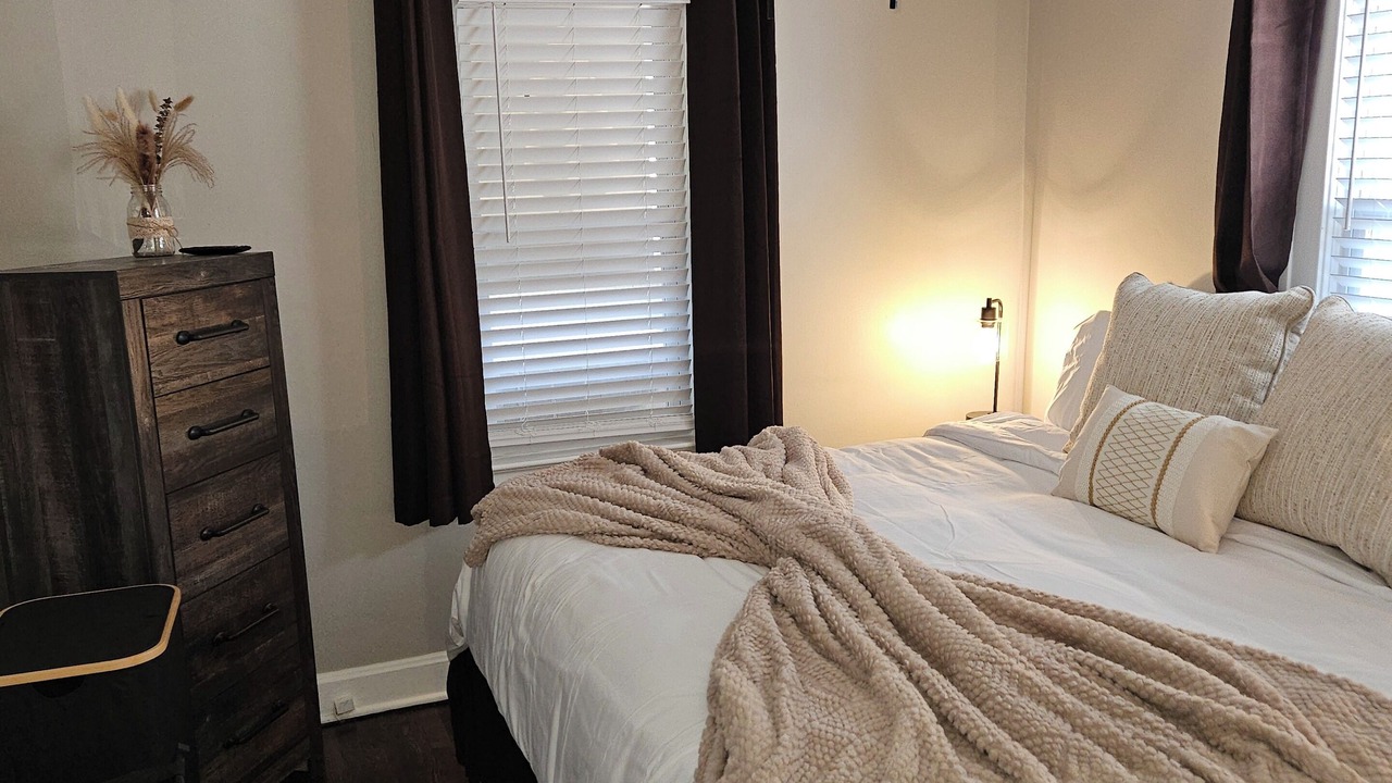 Photo of Bedroom in Rosedale