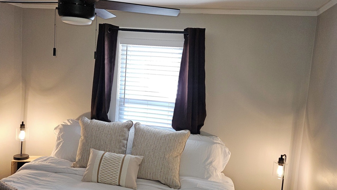 Photo of Bedroom in Rosedale