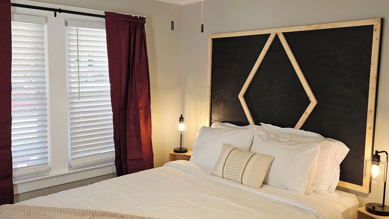 Photo of Bedroom in Rosedale