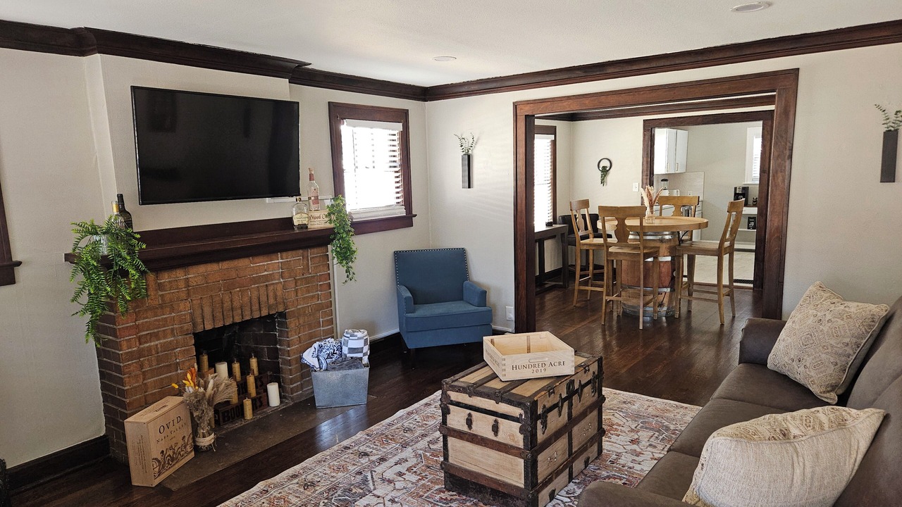 Photo of Livingroom in Rosedale