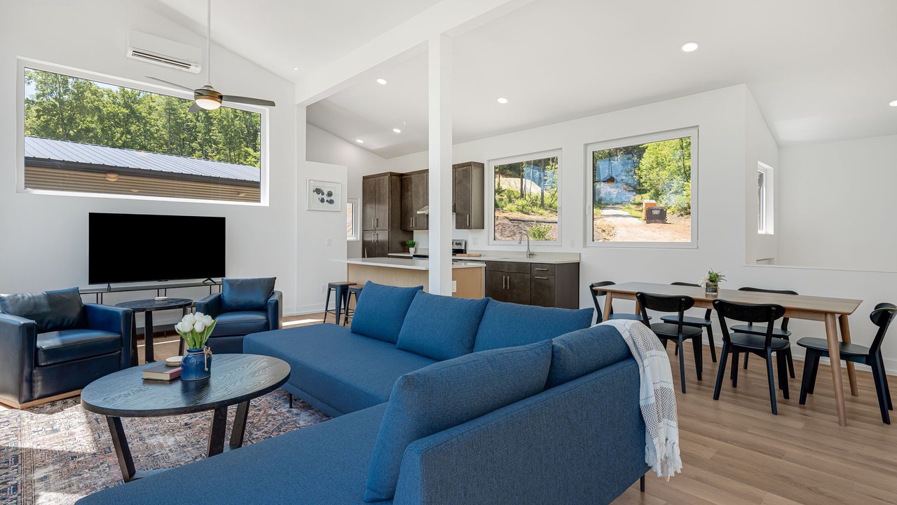 Photo of Livingroom in Lake Toxaway